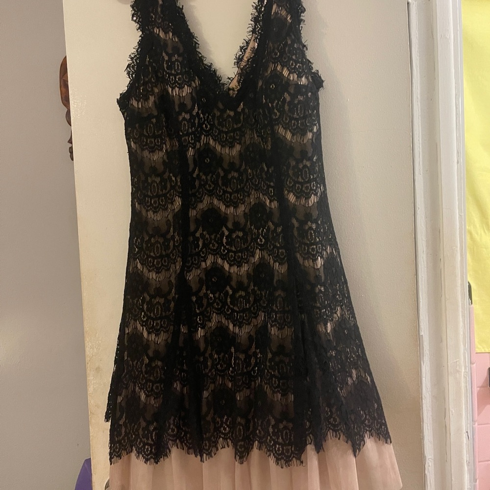 Lace nude mini party dress run small no Stretch